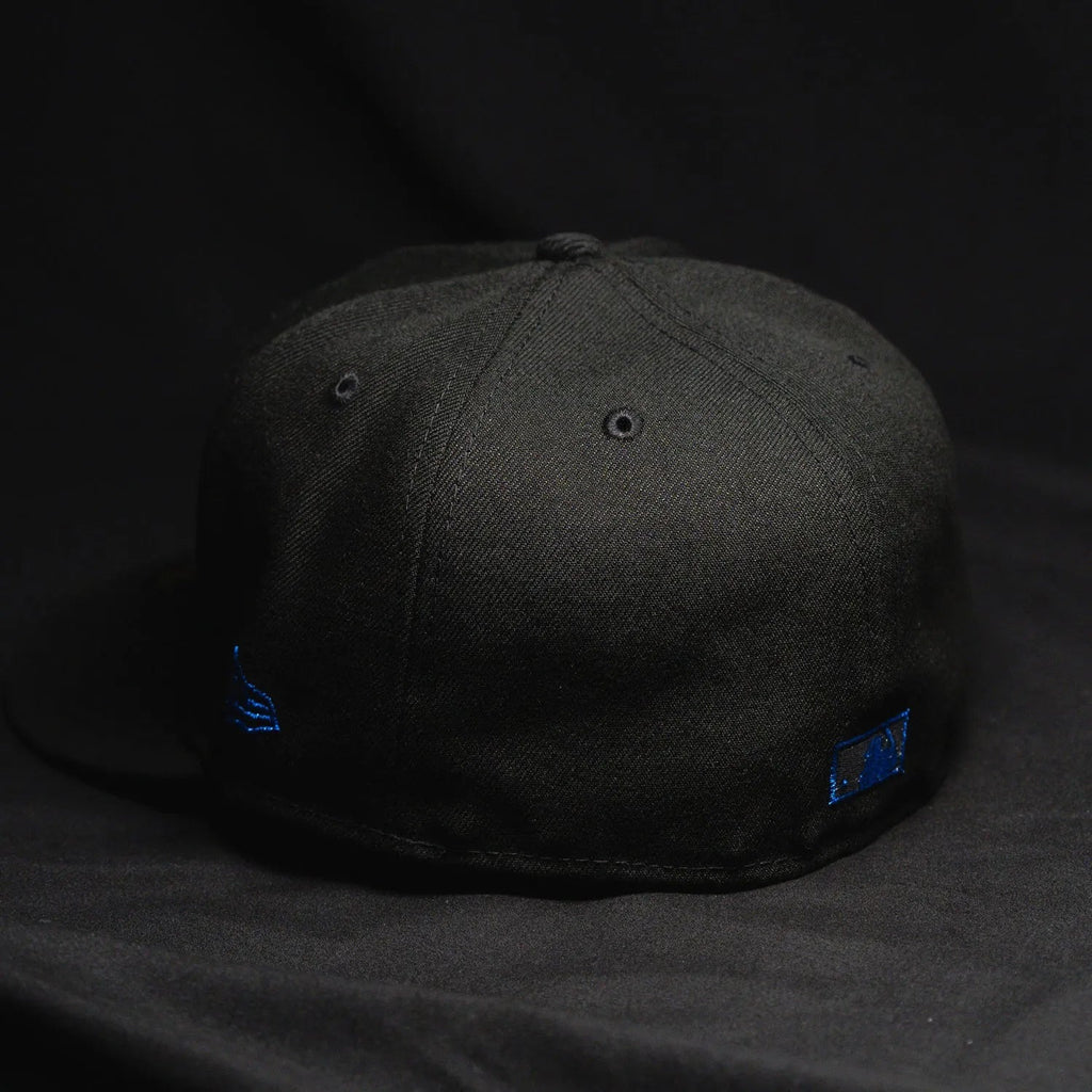NEW ERA 59FIFTY MLB ATLANTA BRAVES 30TH SEASON BLACK / METALLIC SILVER UV FITTED CAP - FAM