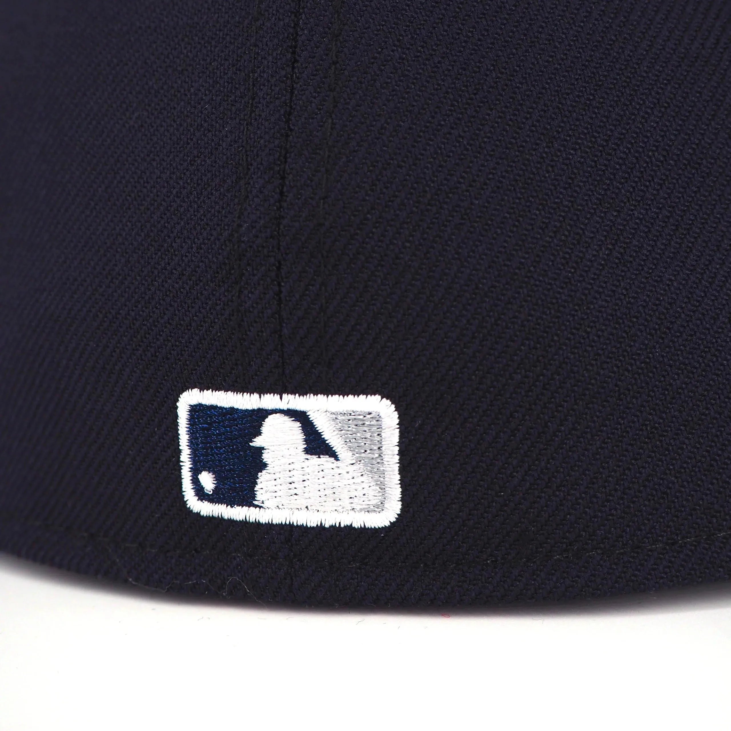 NEW ERA 59FIFTY MLB CHICAGO WHITE SOX WS 2005 NAVY/GREY UV FITTED CAP - FAM