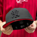 NEW ERA 59FIFTY MLB NEW YORK YANKEES BLACK WOOL/ RED UV FITTED CAP - FAM