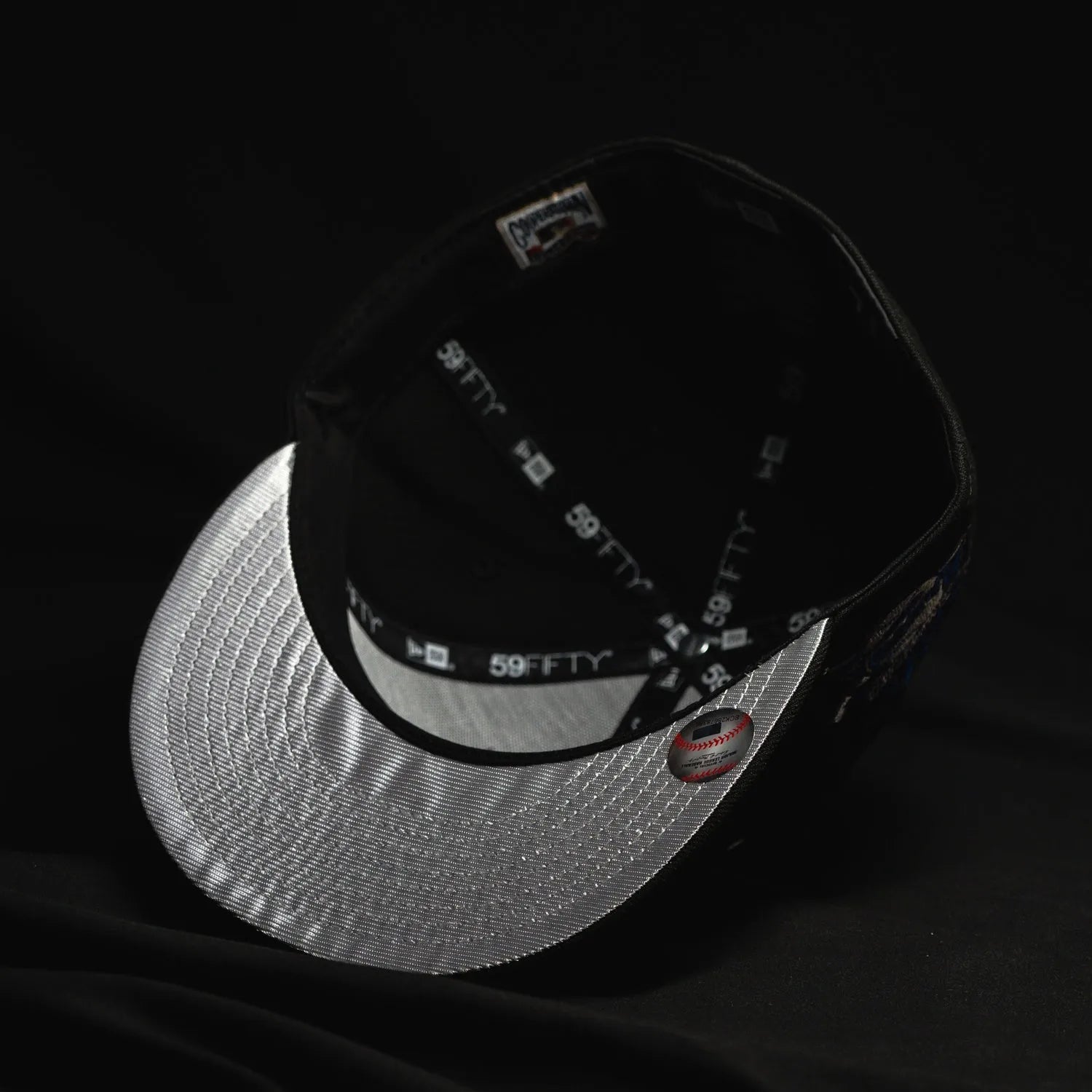 NEW ERA 59FIFTY MLB ATLANTA BRAVES 30TH SEASON BLACK / METALLIC SILVER UV FITTED CAP - FAM
