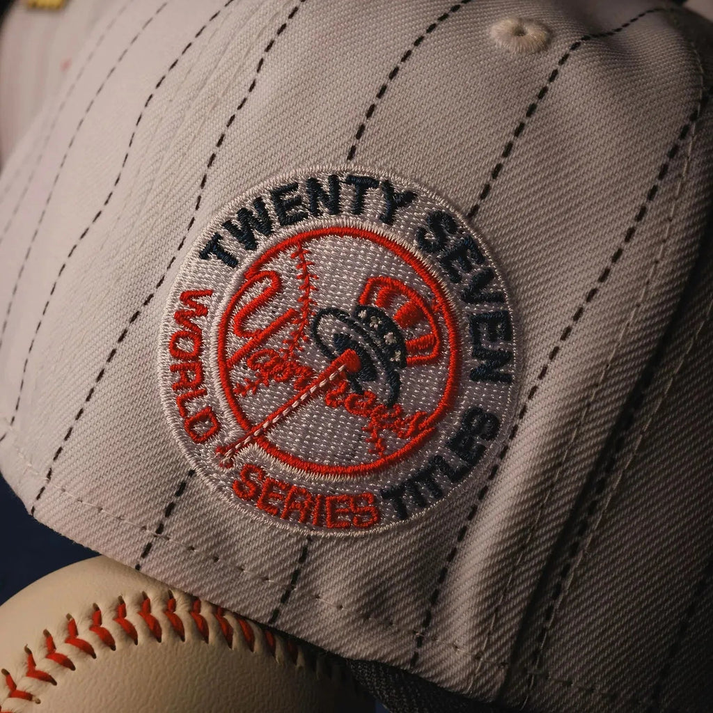 NEW ERA 59FIFTY MLB NEW YORK YANKEES TWENTY SEVEN TITLES TWO TONE / GREY UV FITTED CAP - FAM