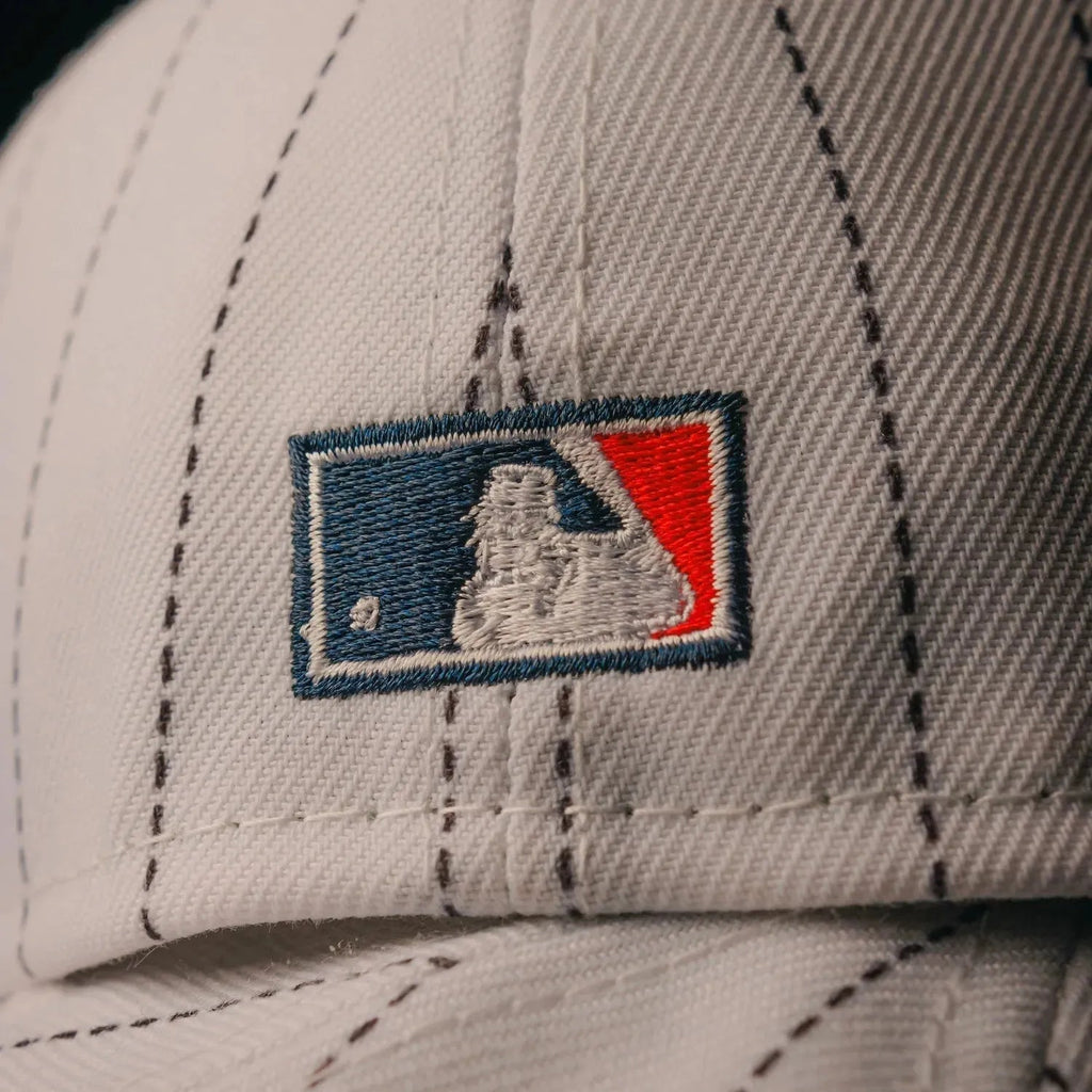 NEW ERA 59FIFTY MLB NEW YORK YANKEES TWENTY SEVEN TITLES TWO TONE / GREY UV FITTED CAP - FAM