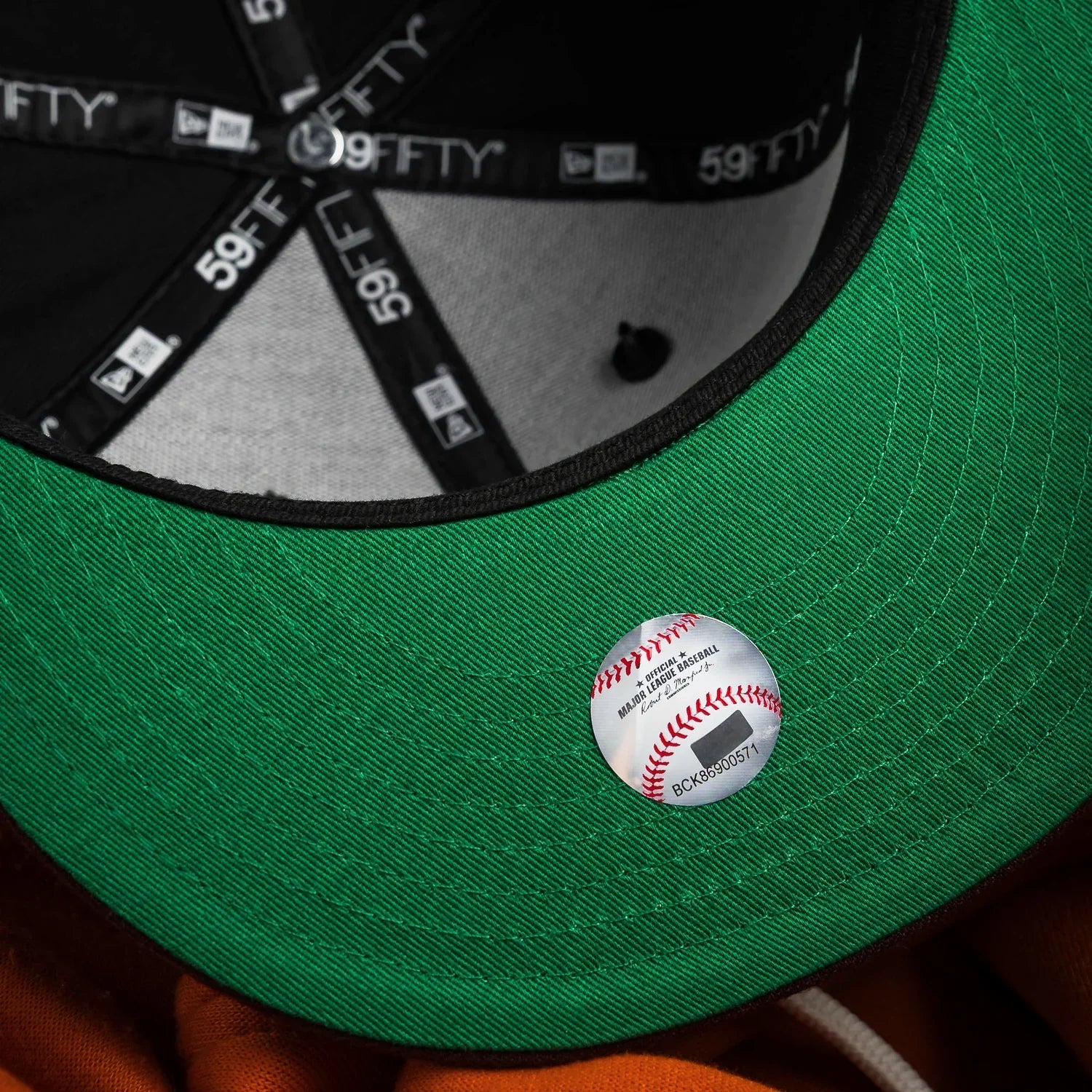 NEW ERA 59FIFTY MLB DETROIT TIGERS BLACK / GREEN UV FITTED CAP