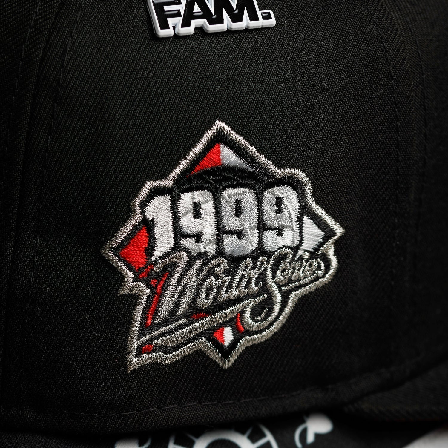 NEW ERA 59FIFTY A-FRAME MLB NEW YORK YANKEES WS 99 BLACK / SCARLET UV FITTED CAP