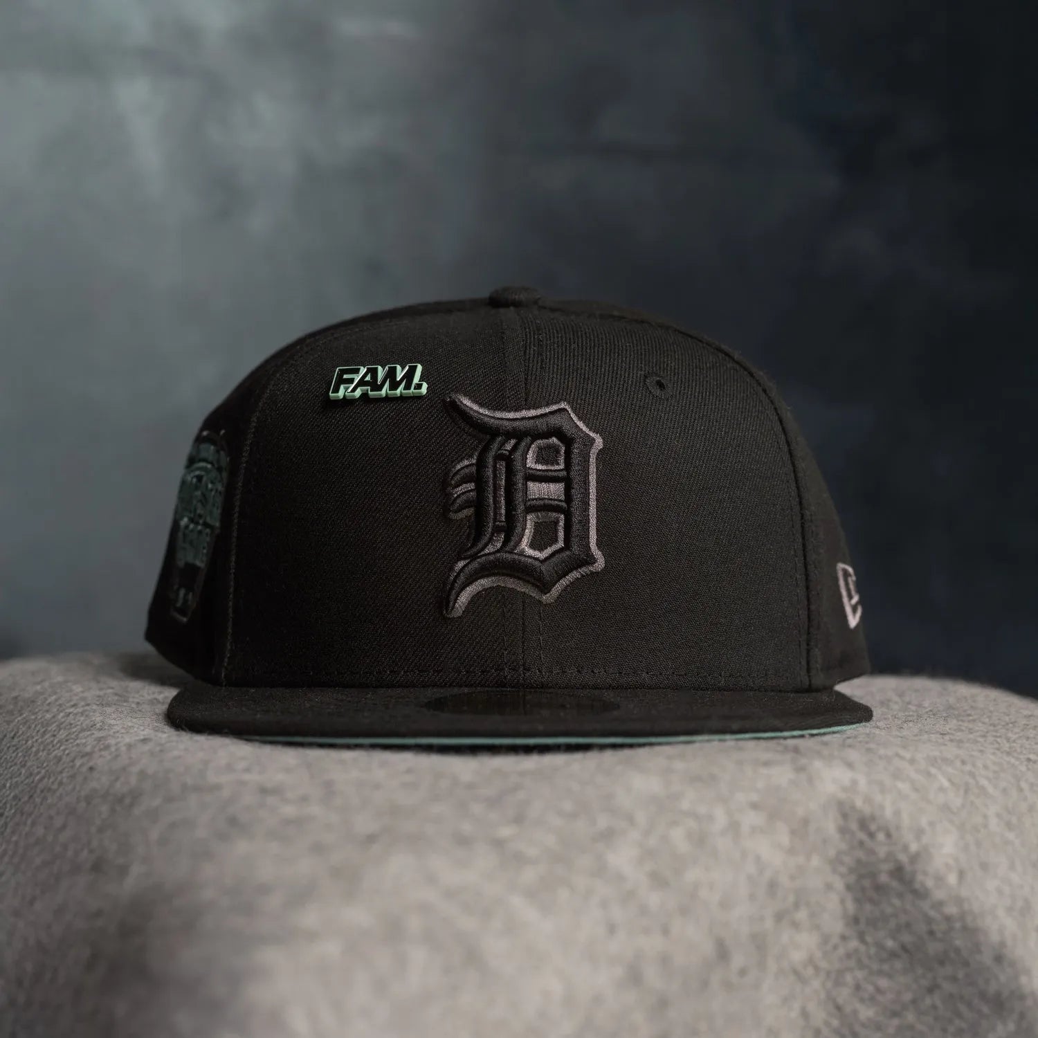NEW ERA 59FIFTY MLB DETROIT TIGERS ALL STAR GAME 2005 BLACK / MINT UV FITTED CAP - FAM