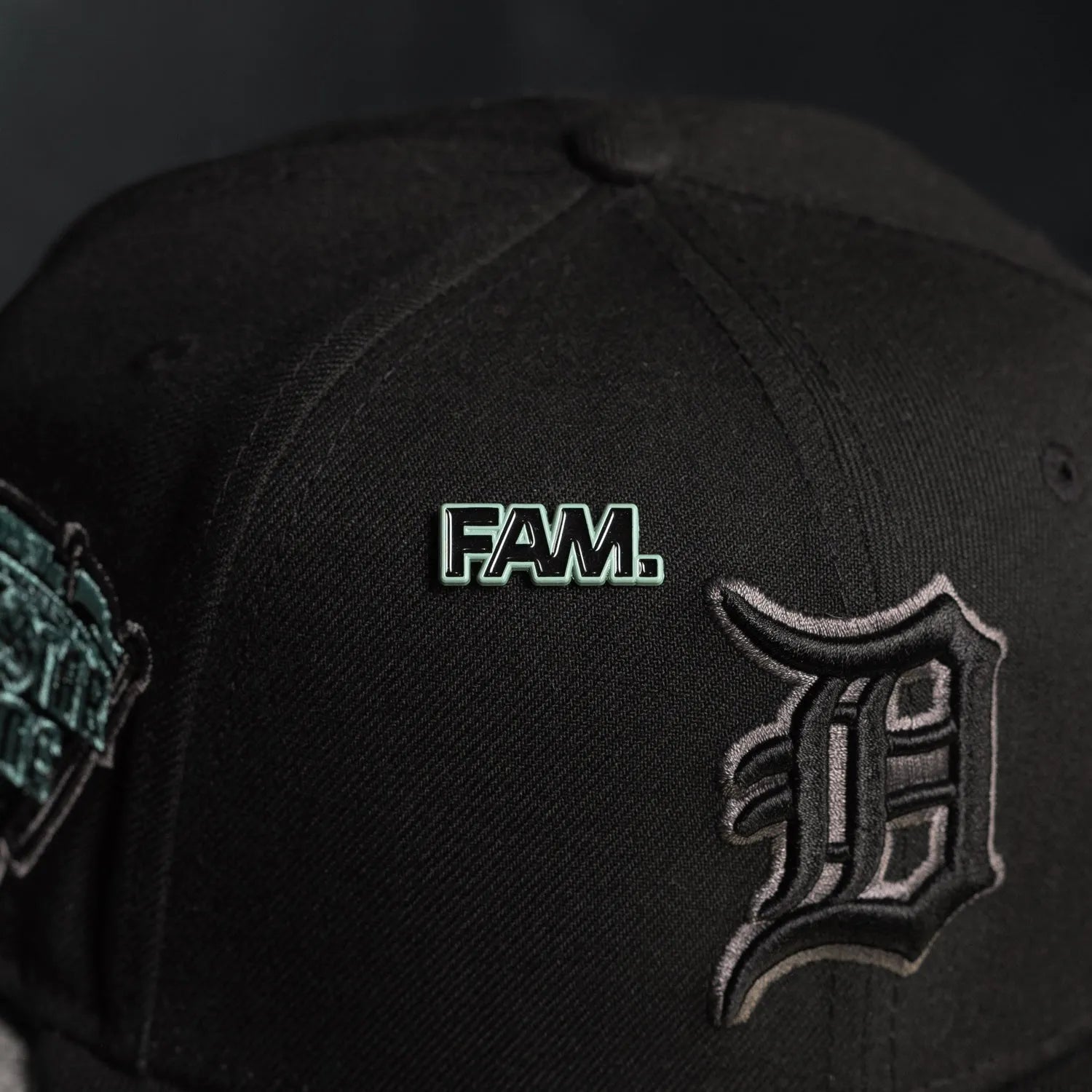 NEW ERA 59FIFTY MLB DETROIT TIGERS ALL STAR GAME 2005 BLACK / MINT UV FITTED CAP - FAM