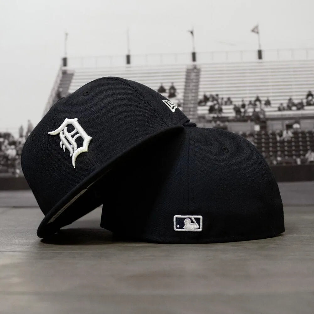 NEW ERA 59FIFTY MLB AUTHENTIC DETROIT TIGERS TEAM FITTED CAP - FAM