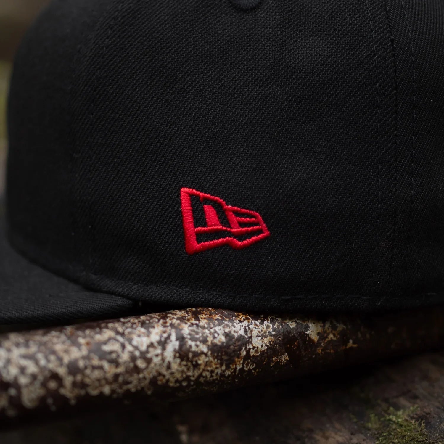 NEW ERA 59FIFTY FRIDAY THE 13TH BLACK / GREY UV FITTED CAP