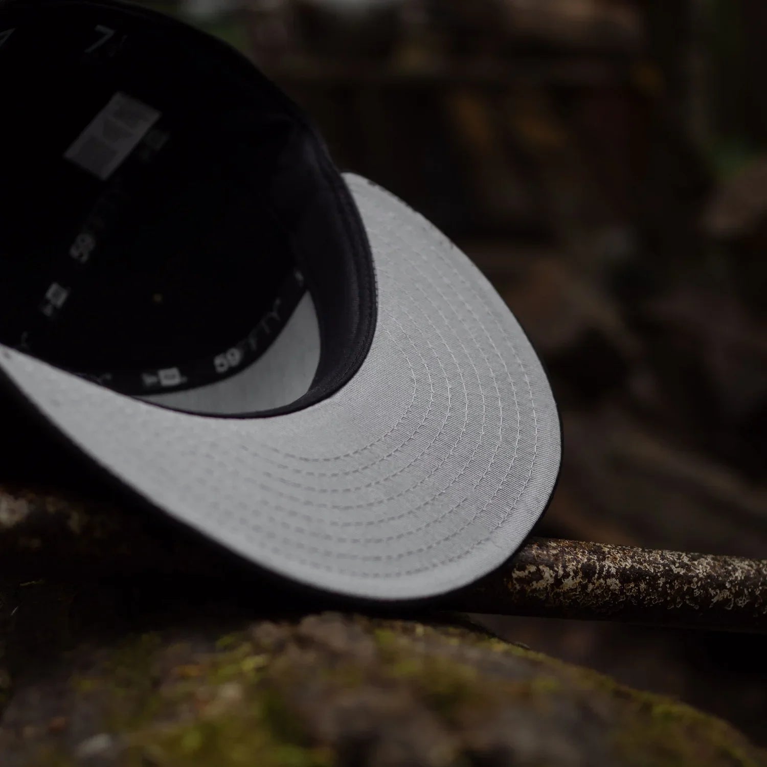NEW ERA 59FIFTY FRIDAY THE 13TH BLACK / GREY UV FITTED CAP