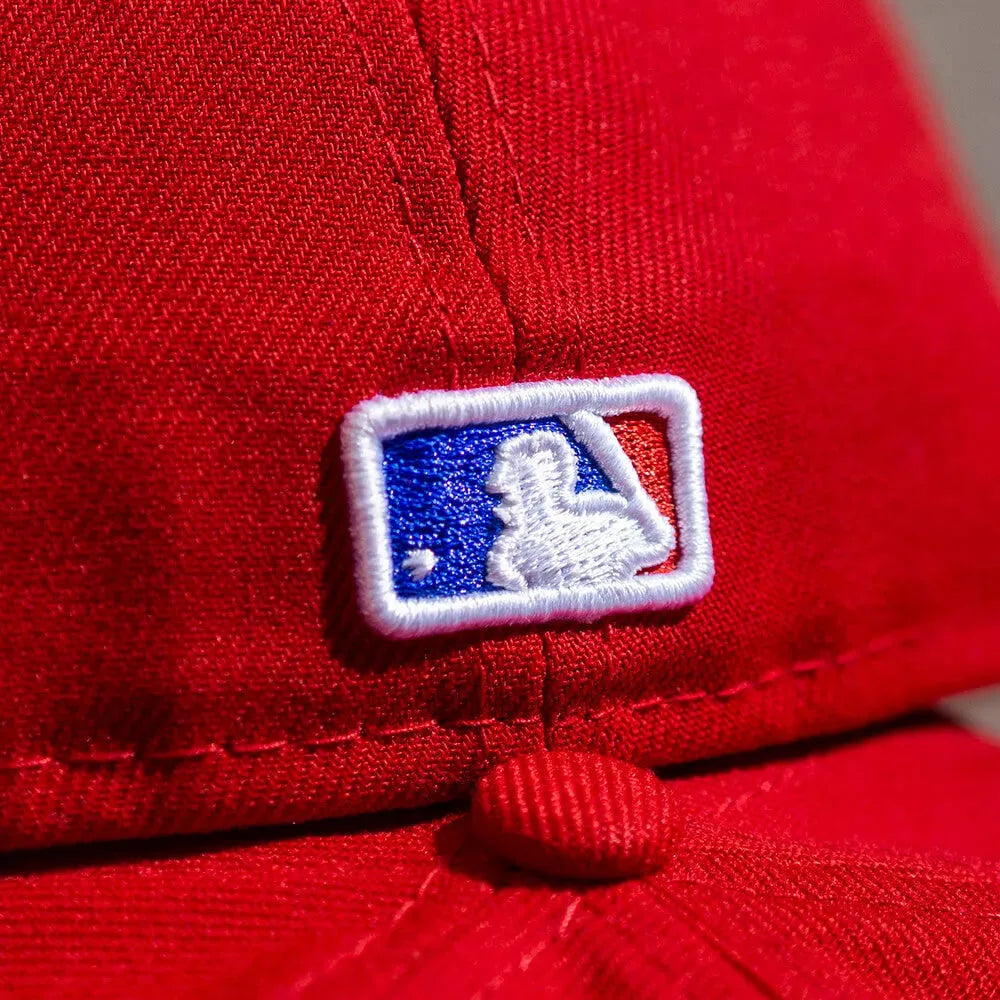 NEW ERA 59FIFTY MLB NEW YORK YANKEES NOOKIE EDITION RED / GREY UV FITTED CAP - FAM