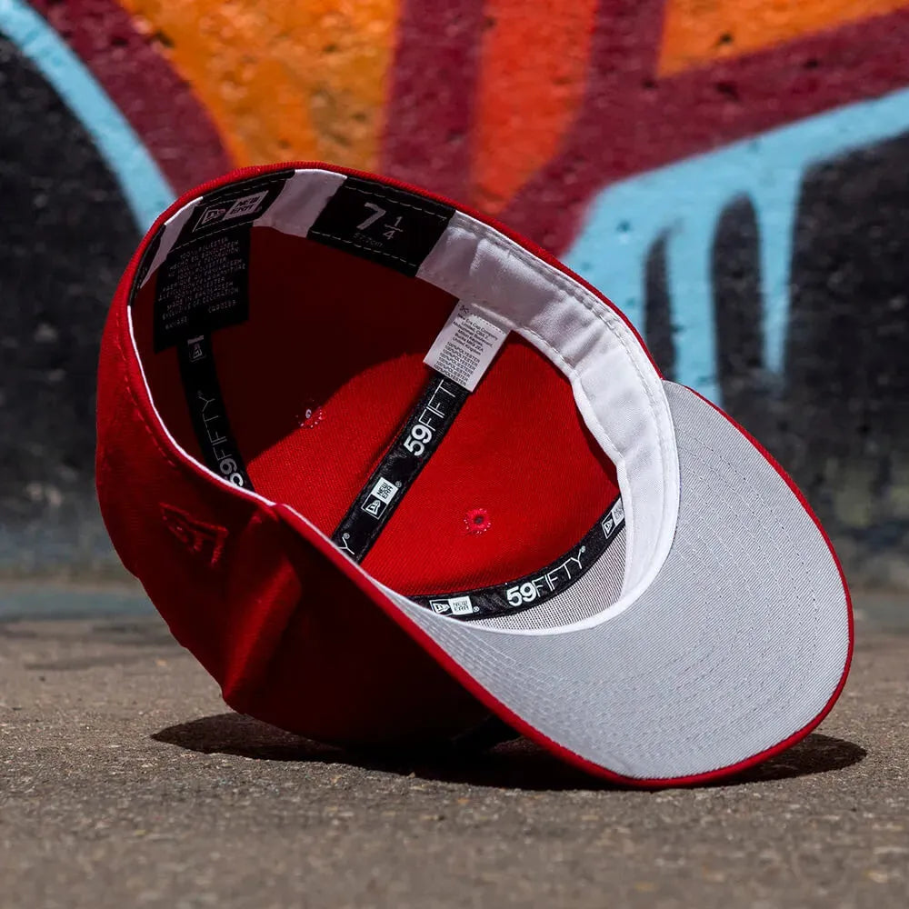 NEW ERA 59FIFTY MLB NEW YORK YANKEES NOOKIE EDITION RED / GREY UV FITTED CAP - FAM