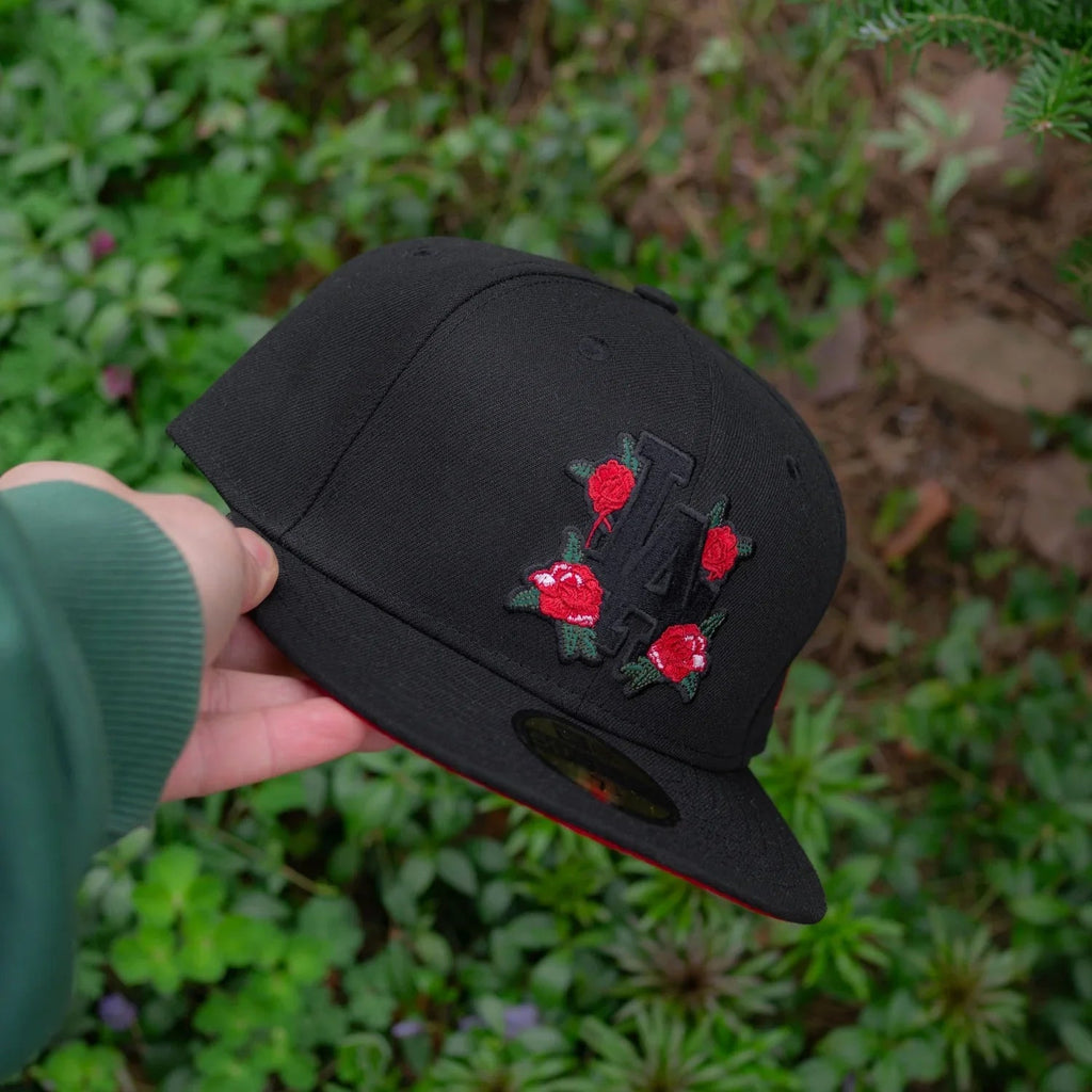 NEW ERA 59FIFTY MLB LOS ANGELES DODGERS ROSES BLACK / SCARLET UV FITTED CAP