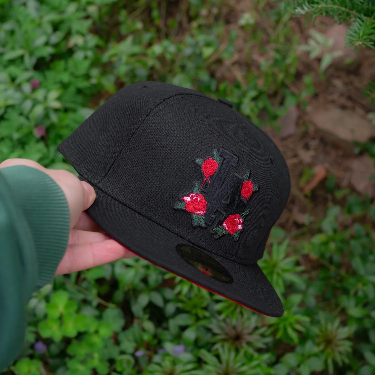 NEW ERA 59FIFTY MLB LOS ANGELES DODGERS ROSES BLACK / SCARLET UV FITTED CAP