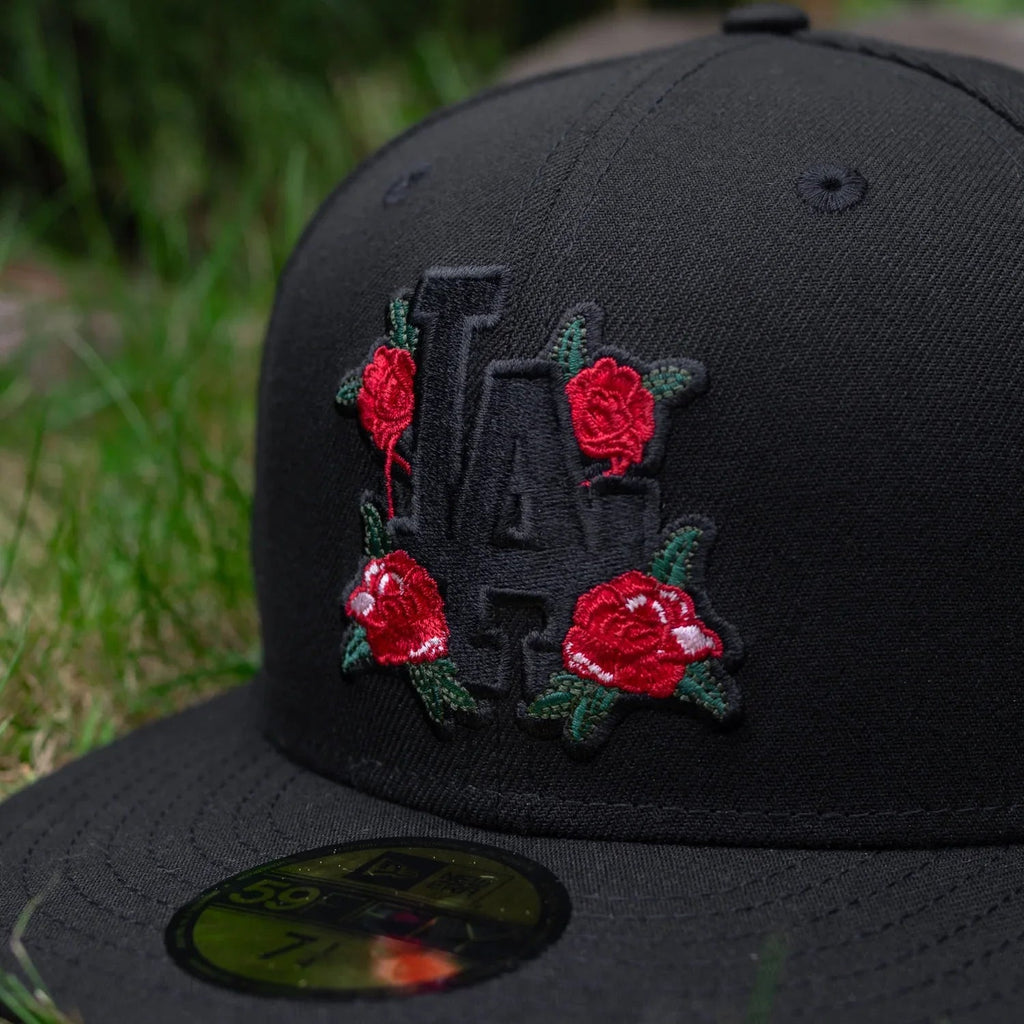 NEW ERA 59FIFTY MLB LOS ANGELES DODGERS ROSES BLACK / SCARLET UV FITTED CAP