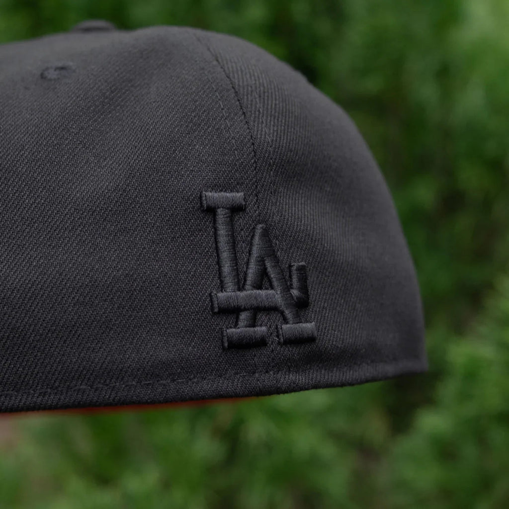 NEW ERA 59FIFTY MLB LOS ANGELES DODGERS ROSES BLACK / SCARLET UV FITTED CAP