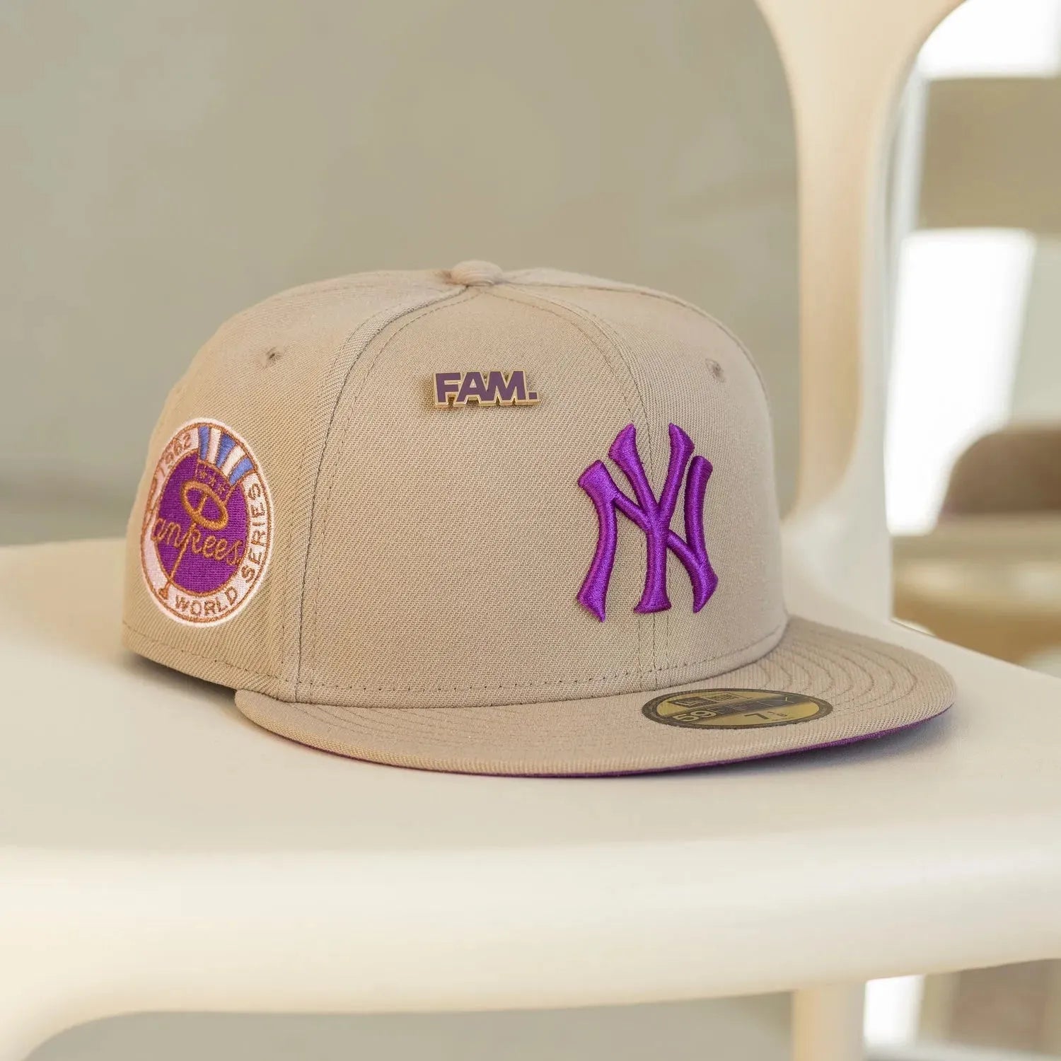 NEW ERA 59FIFTY MLB NEW YORK YANKEES WORLD SERIES 1962 CAMEL / SPARKLING GRAPE UV FITTED CAP - FAM