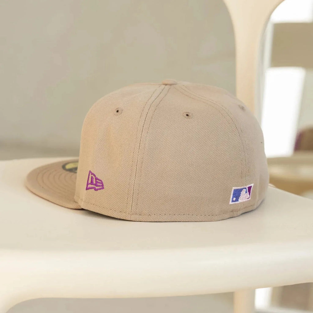NEW ERA 59FIFTY MLB NEW YORK YANKEES WORLD SERIES 1962 CAMEL / SPARKLING GRAPE UV FITTED CAP - FAM