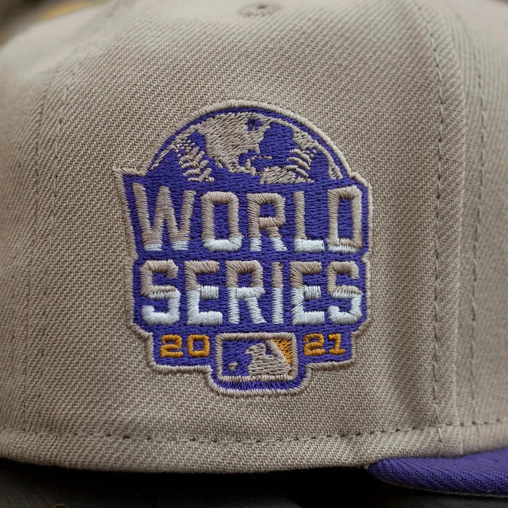 NEW ERA 59FIFTY MLB ATLANTA BRAVES WORLD SERIES 2021 TWO TONE / GREY UV FITTED CAP - FAM