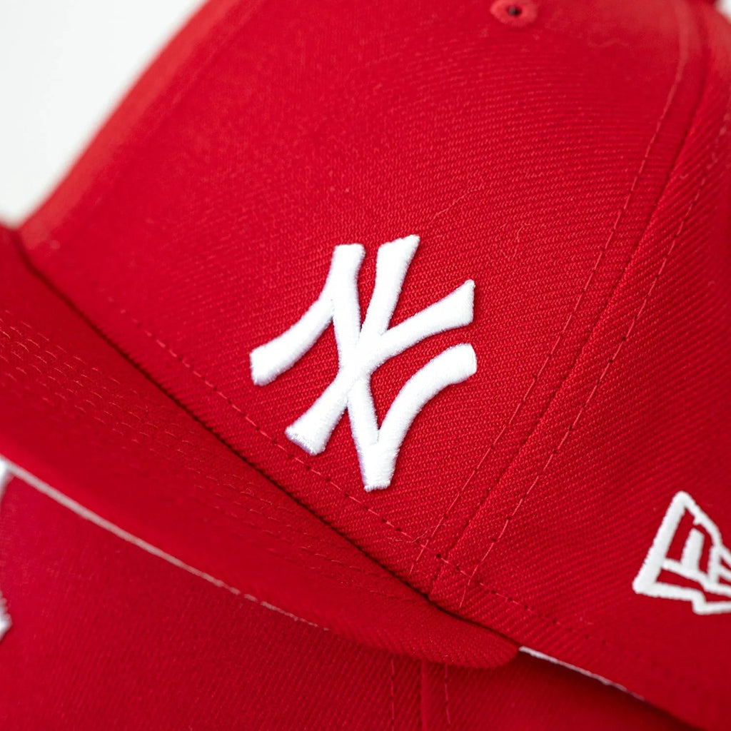 NEW ERA 59FIFTY MLB MINI LOGO NEW YORK YANKEES RED / GREY UV WOOL FITTED CAP - FAM