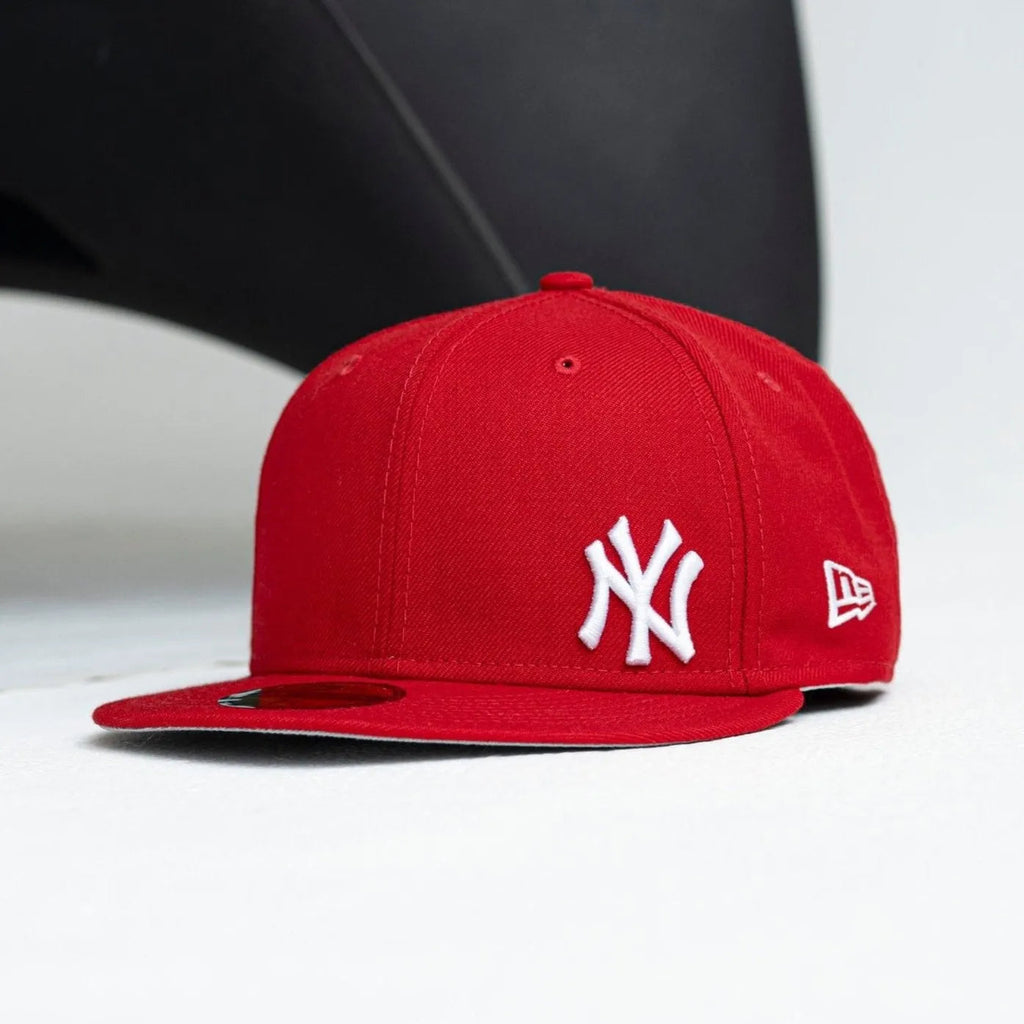 NEW ERA 59FIFTY MLB MINI LOGO NEW YORK YANKEES RED / GREY UV WOOL FITTED CAP - FAM